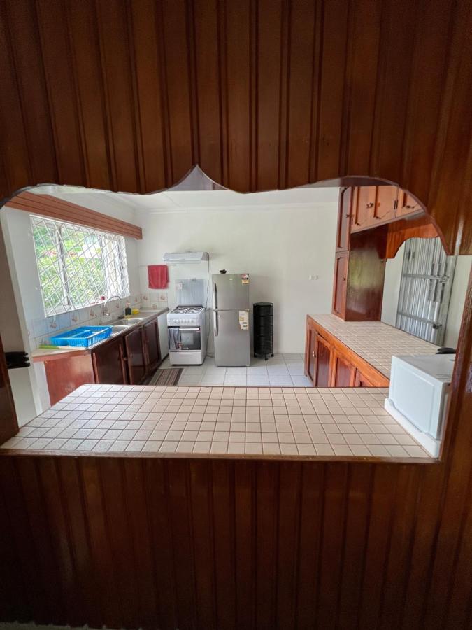 Hill Bottom Accommodation Сува Екстер'єр фото